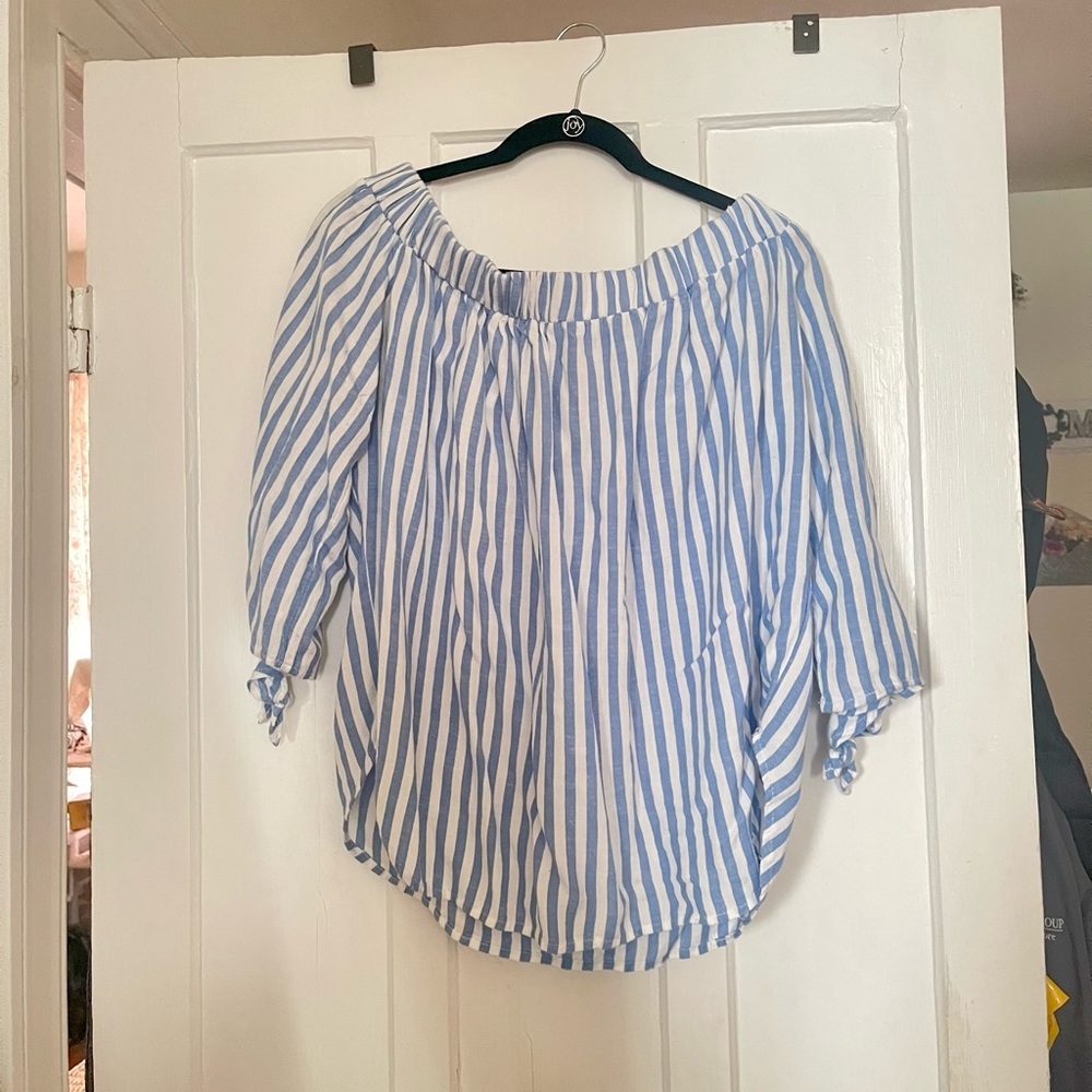 Old Navy Nautical Blue and White Striped top, can be worn off the shoulders
